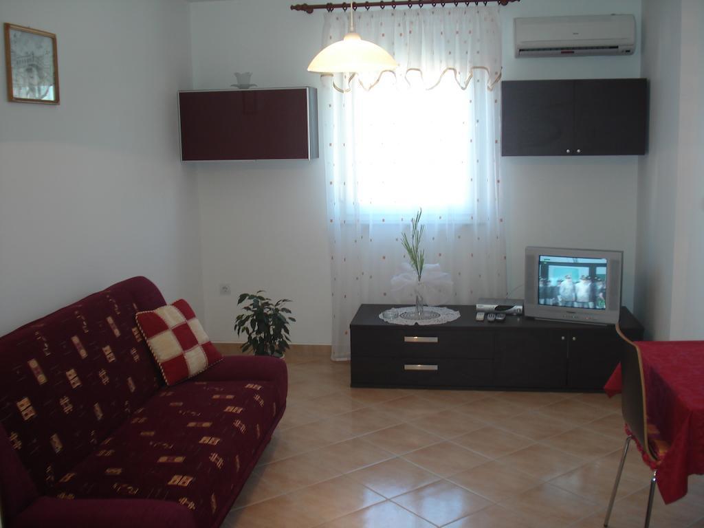 Apartments Buzleta II Fazana Bilik gambar