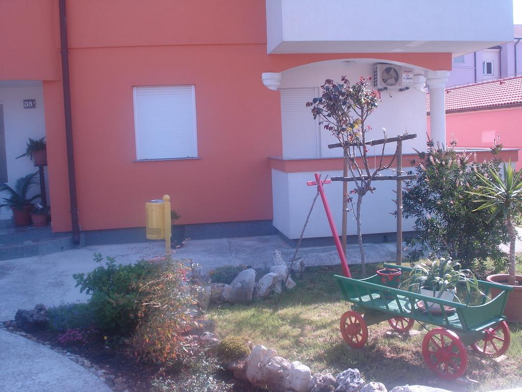 Apartments Buzleta II Fazana Luaran gambar